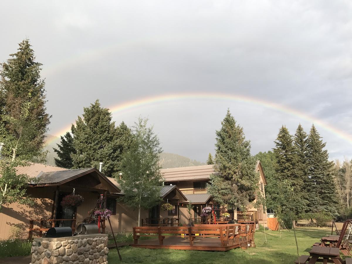 רד ריבר Copper King Lodge מראה חיצוני תמונה