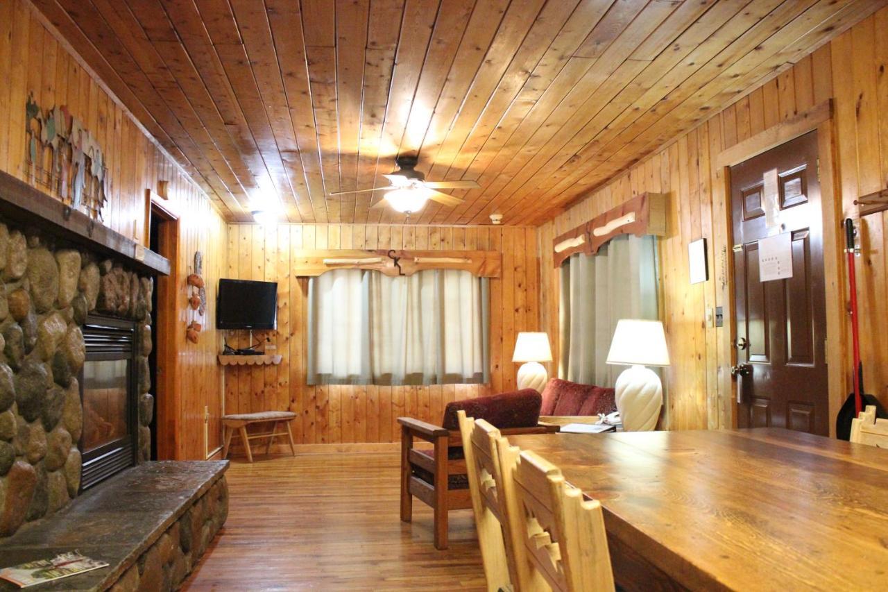 רד ריבר Copper King Lodge מראה חיצוני תמונה