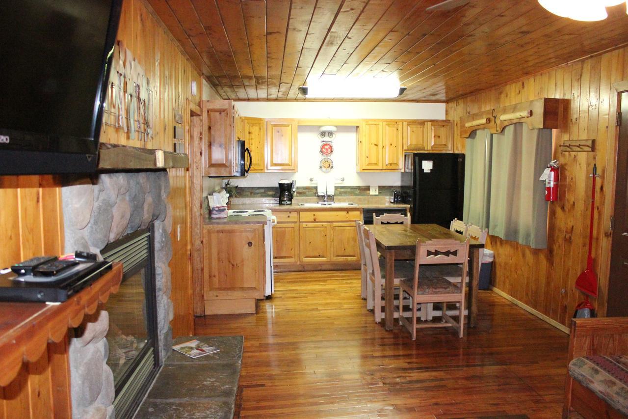 רד ריבר Copper King Lodge מראה חיצוני תמונה